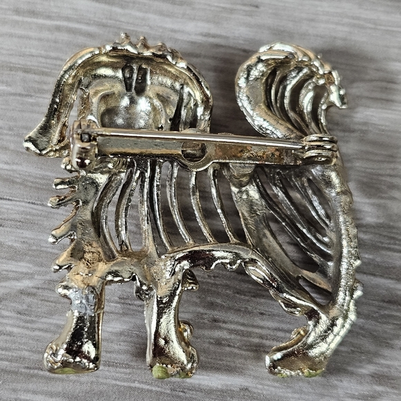 Dog Brooch - Picture 10 of 14